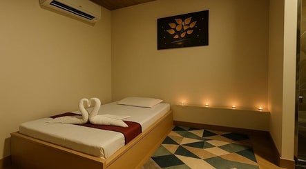 Madisyn Spa image 3