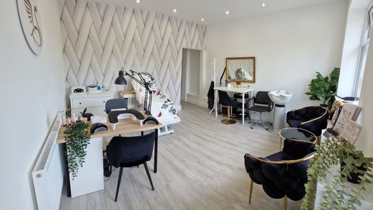 Beautiful Swan Studio