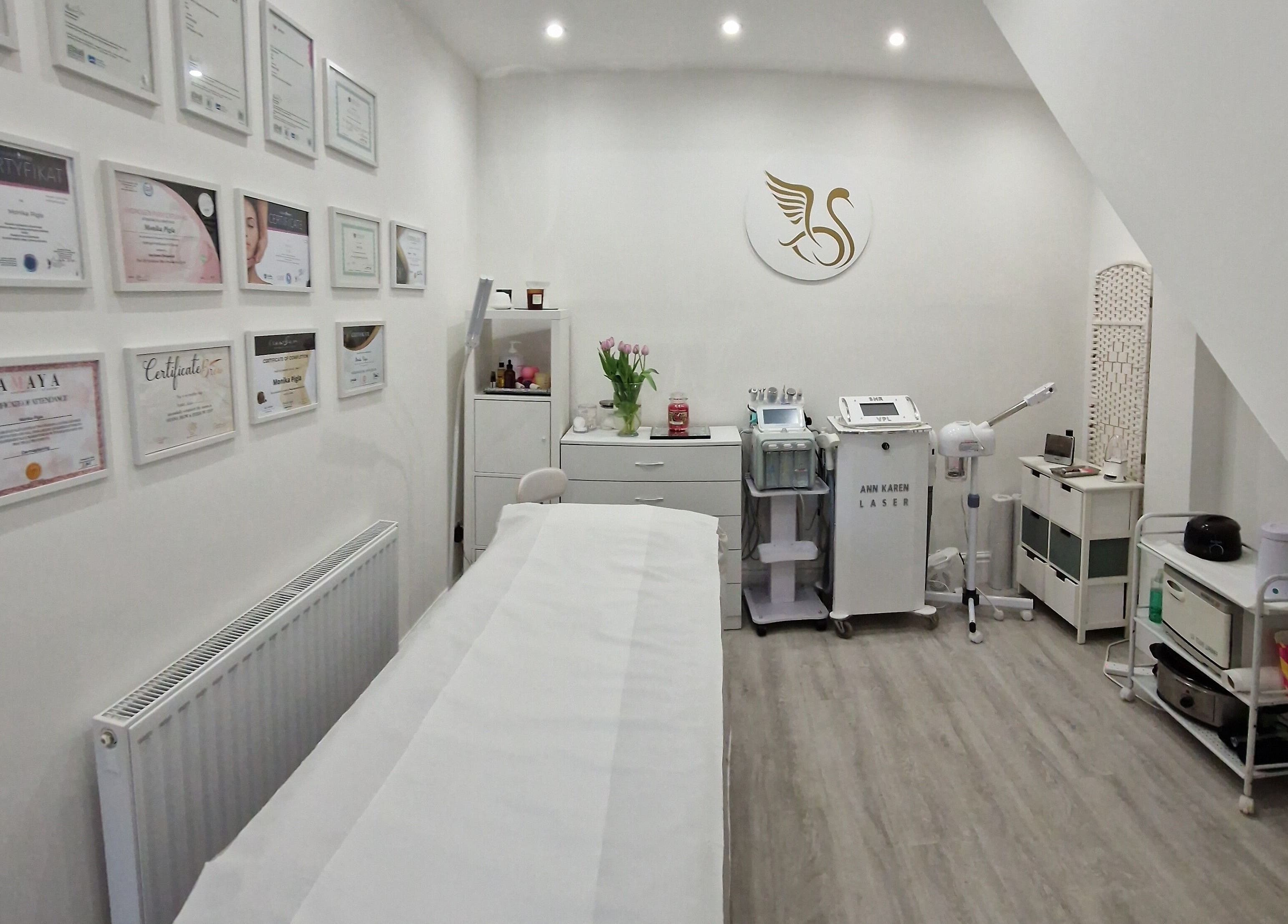 Beautiful Swan Studio in Swinton, England, GB, showcasing a serene beauty treatment room with elegant decor.