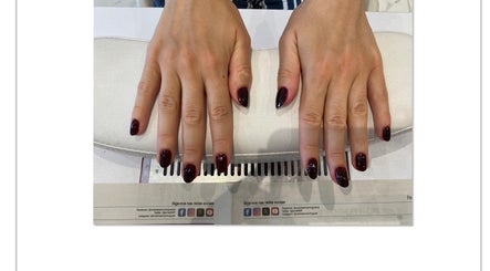 Royalhands image 2