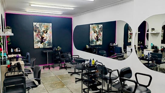 3D Hair & Beauty Studio