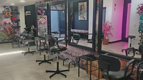 3D Hair & Beauty Studio