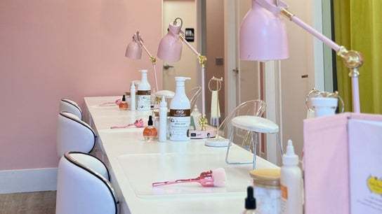 Emily House Nail at Avenue
