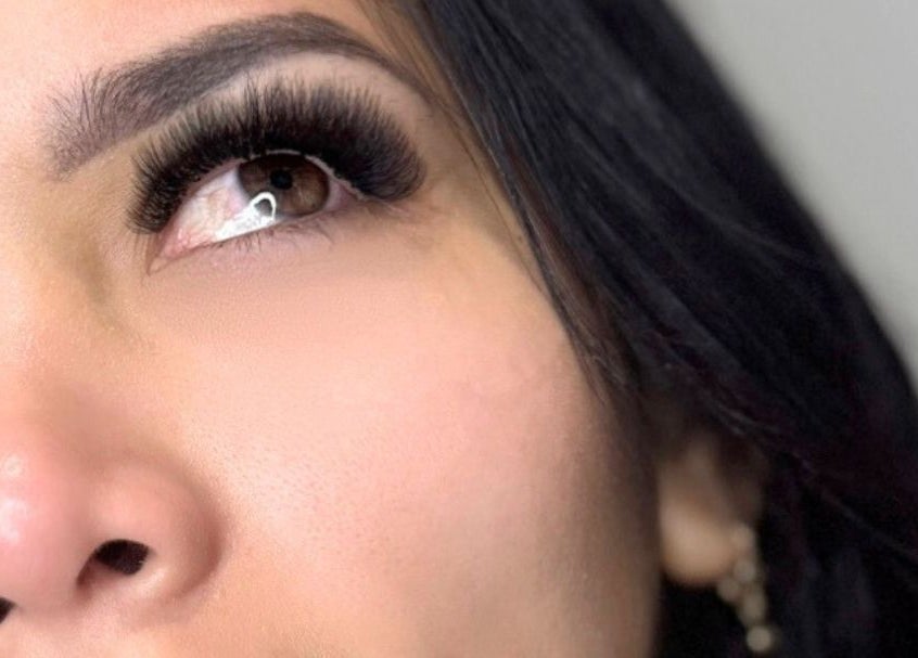 Extensiones de pestañas impecables en Darg Lashes, Rahway, New Jersey, US.