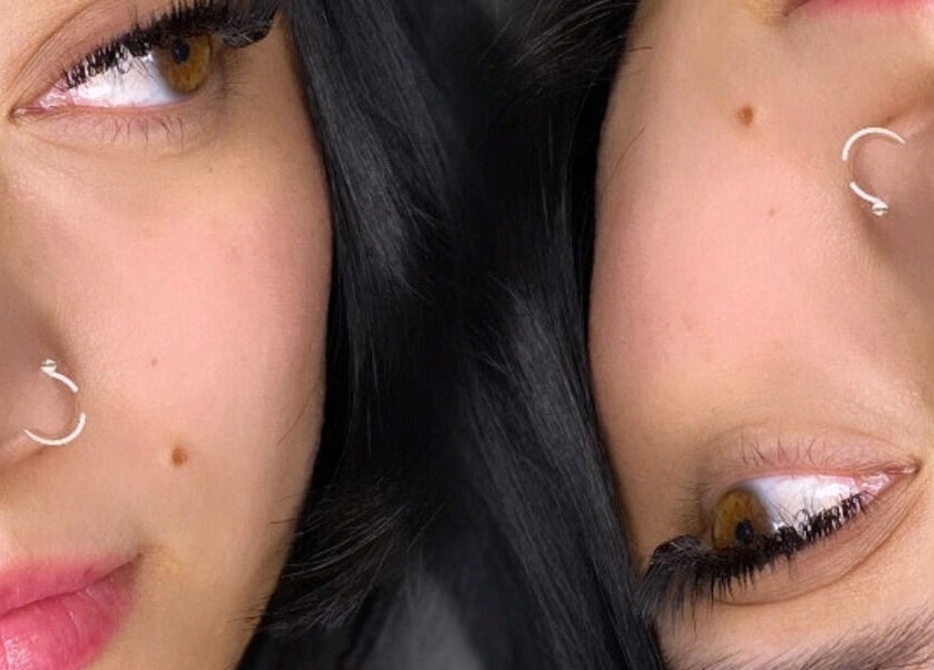 Primer plano de ojos con pestañas largas en Darg Lashes, Rahway, New Jersey, US.