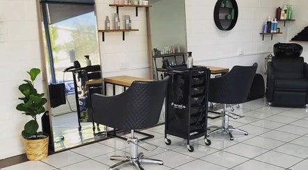 Capelli & Co by Serina