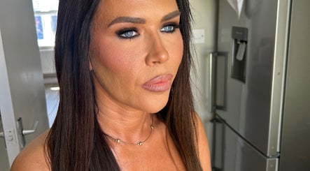 Flawless Faces image 3