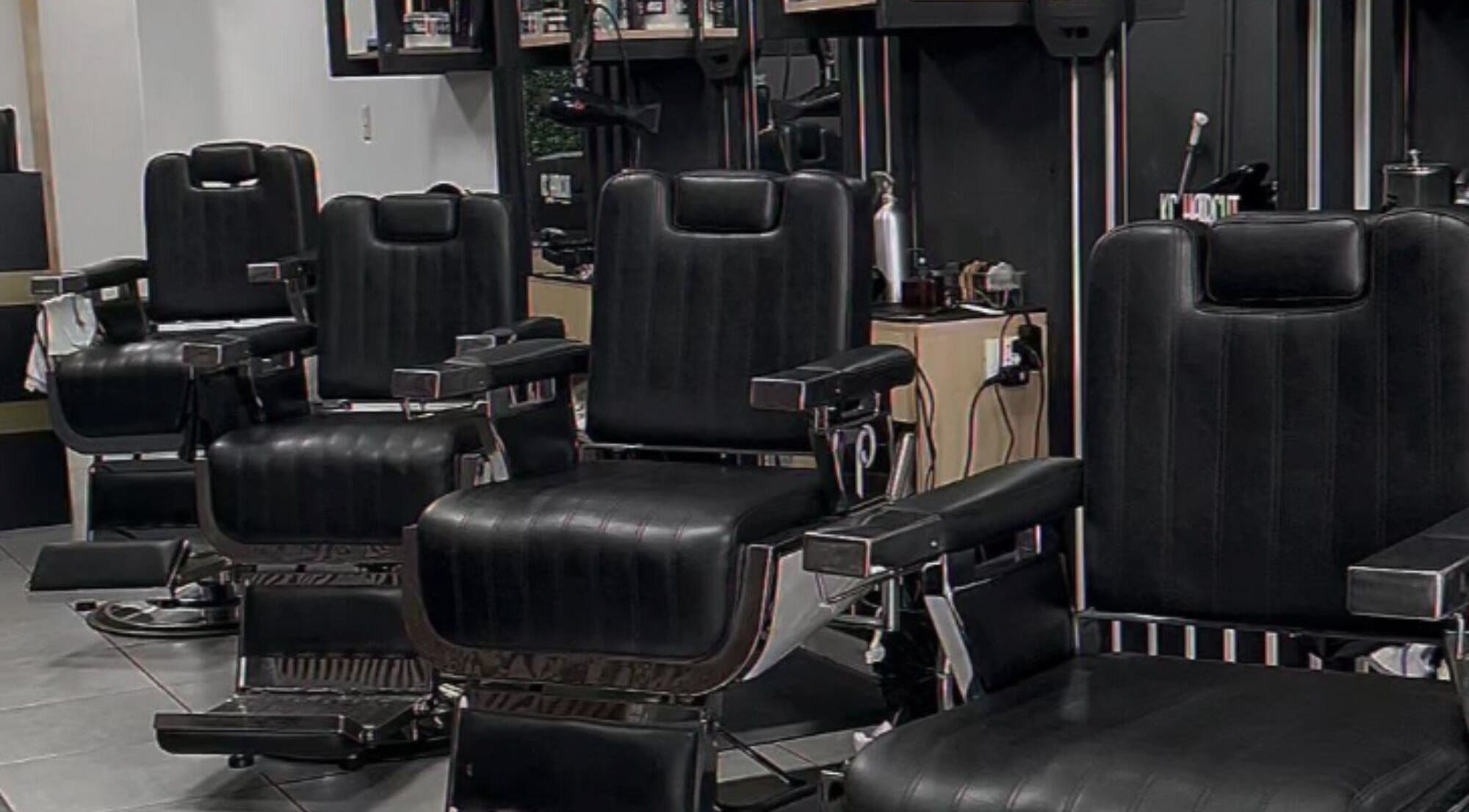 Sillas de alta gama en Kc Haircut, Tegucigalpa, Departamento De Francisco Morazán, HN, perfectas para barbería.