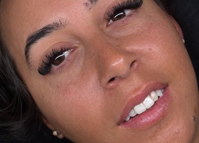Close-up of styled lashes at Linèa Beauty, Acacia Ridge, Queensland, AU. Enhancing natural beauty.