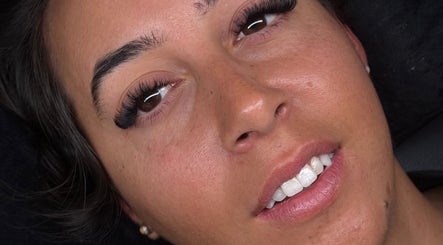 Close-up of styled lashes at Linèa Beauty, Acacia Ridge, Queensland, AU. Enhancing natural beauty.