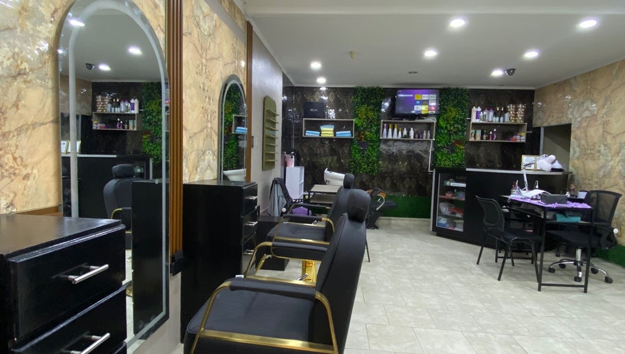 Studio de Belleza Marlen Rondón image 1