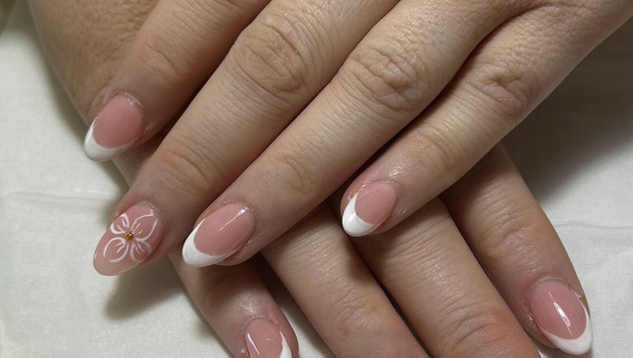 รูป April Nails & Waxing 1