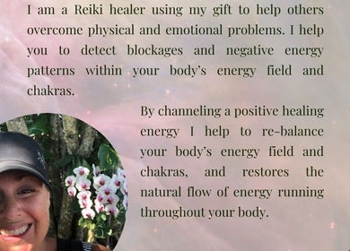Reiki healer at Radiance Sculpt & Flow Studio in Gatineau, Québec promoting energy balance through healing.