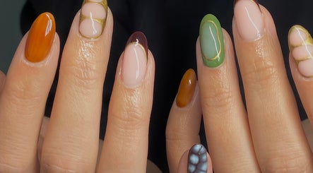 June Nail Studio