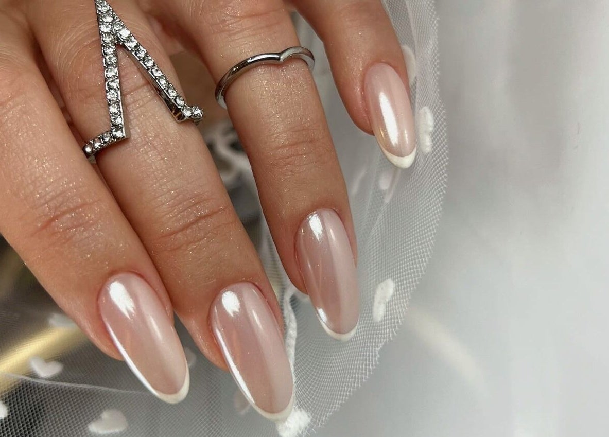 تصميم أظافر فرنسي أنيق في The Beauty Studio, لوسيل, بلدية الضعاين, QA.