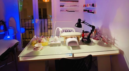 Lisa Nails & Beauty