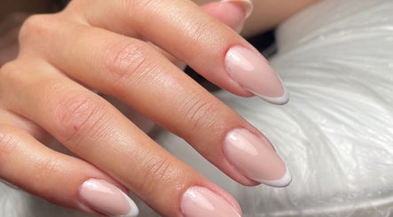 Simaranails image 3