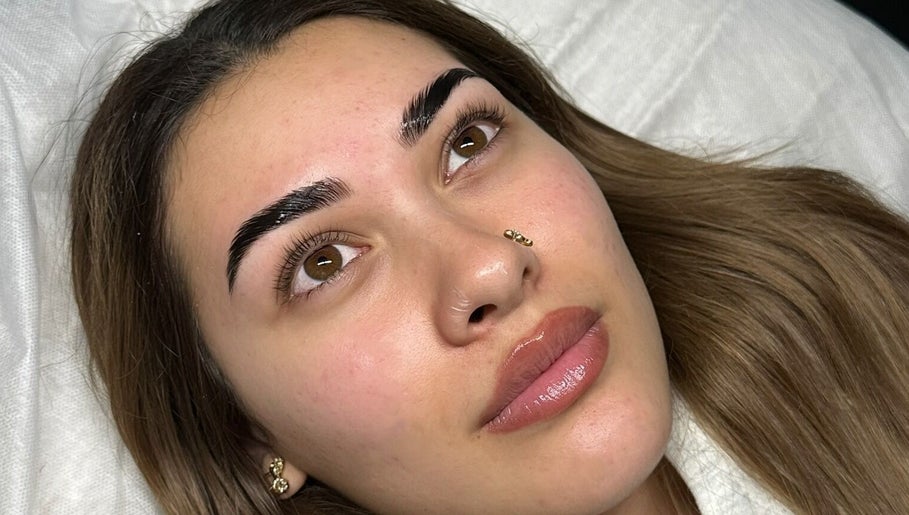 Perfectly groomed eyebrows at Arched Oasis, Melbourne, Victoria, AU, showcasing beauty expertise.