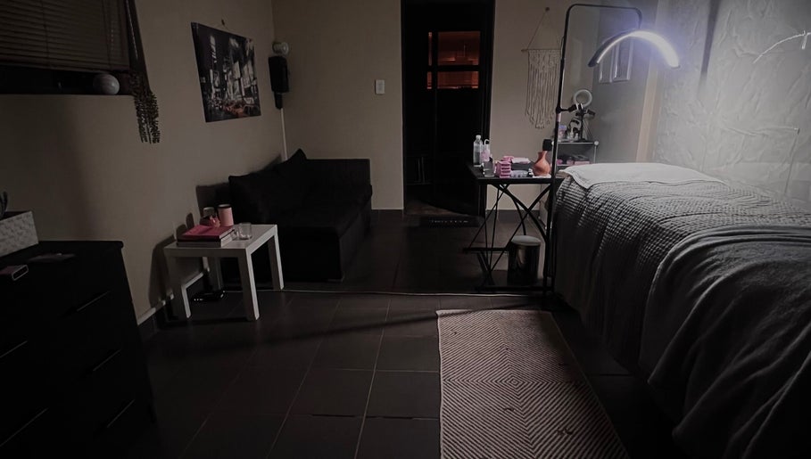 Cozy treatment room at Wispy Mink Lash Studio in Pretoria, Gauteng, ZA featuring comfortable seating and decor.