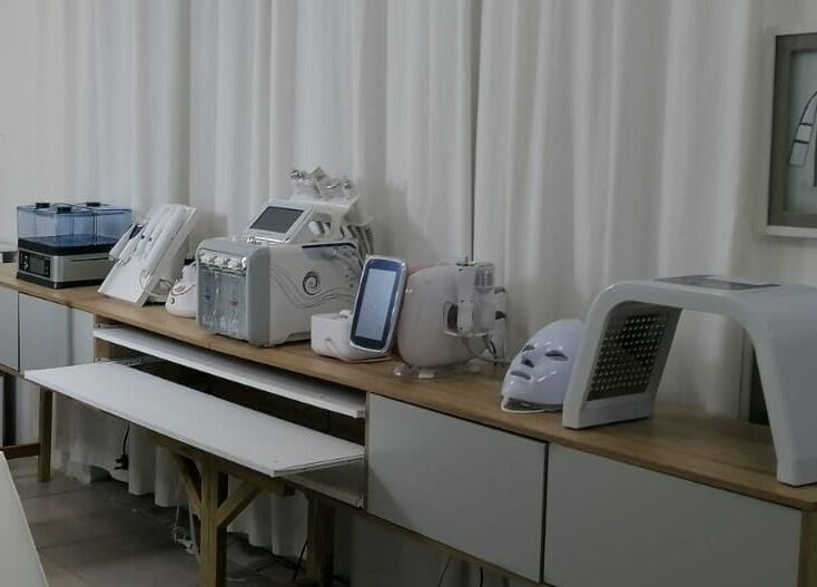 Advanced beauty equipment at Dream Skin Aesthetics, Stanford, Western Cape, ZA, showcasing modern skincare technology.