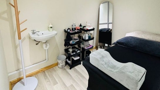 ZiweZiswe Nail Bar