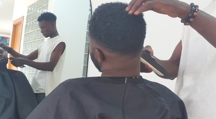 YAFE BEAUTY HUB image 2
