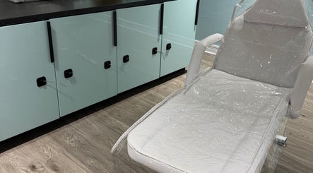The Aesthetics Room BSc. Reg Healthcare Professionals图像3