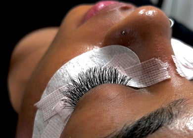 Close-up of lash extension at Aesthetics by Maze, Rotterdam, Zuid-holland, NL. Enhancing beauty with precision.