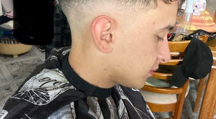 Fefo’s Barber image 3