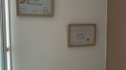 Certificats de formation encadrés au Studio LS, Bize-minervois, Occitanie, FR.