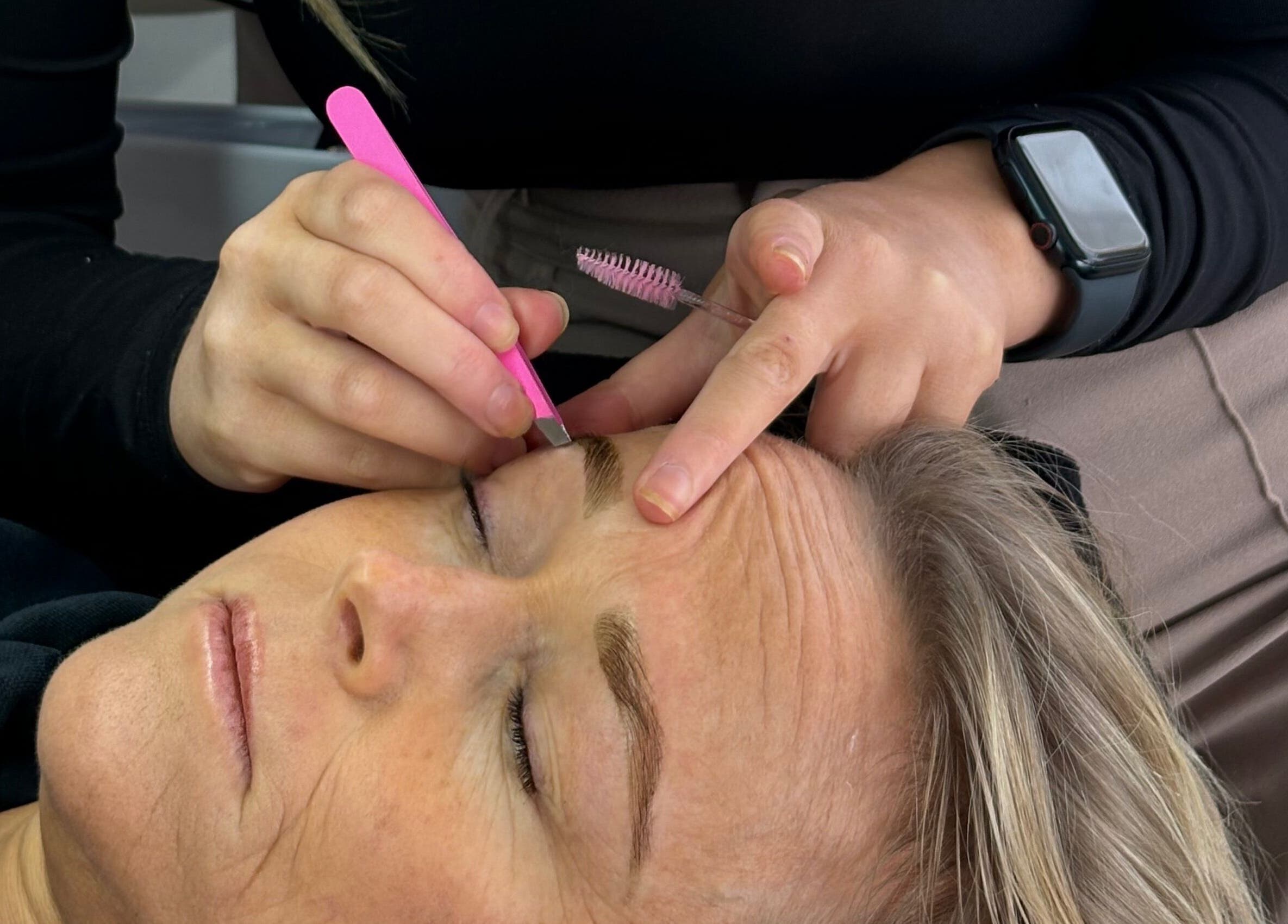 Expert brow shaping at Enhance Beauty in Albion Park Rail, New South Wales, AU. Relaxing and precise service.
