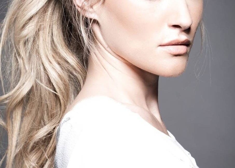 Stylish blonde hair at Kelly Hair Studio inside Green Cactus cafe, London, England, GB.