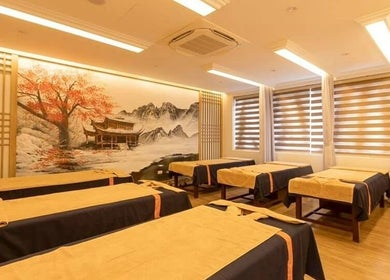 Phòng trị liệu thư giãn tại Osum Spa Ngoại Giao Đoàn, Hà Nội, Hà Nội, VN với tường nghệ thuật tuyệt đẹp.