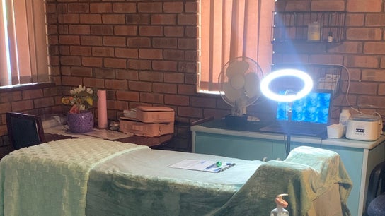 Yanah's Beauty Studio