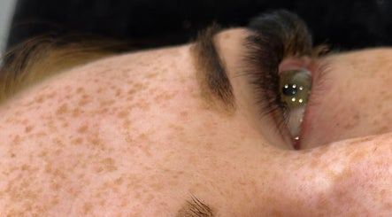 Maria Brow, Lash image 3