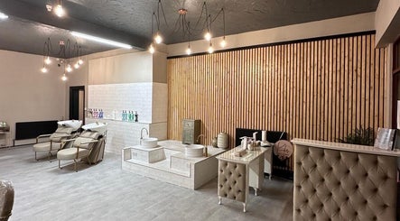 Kk’s Hairdressing and Beauty 2paveikslėlis