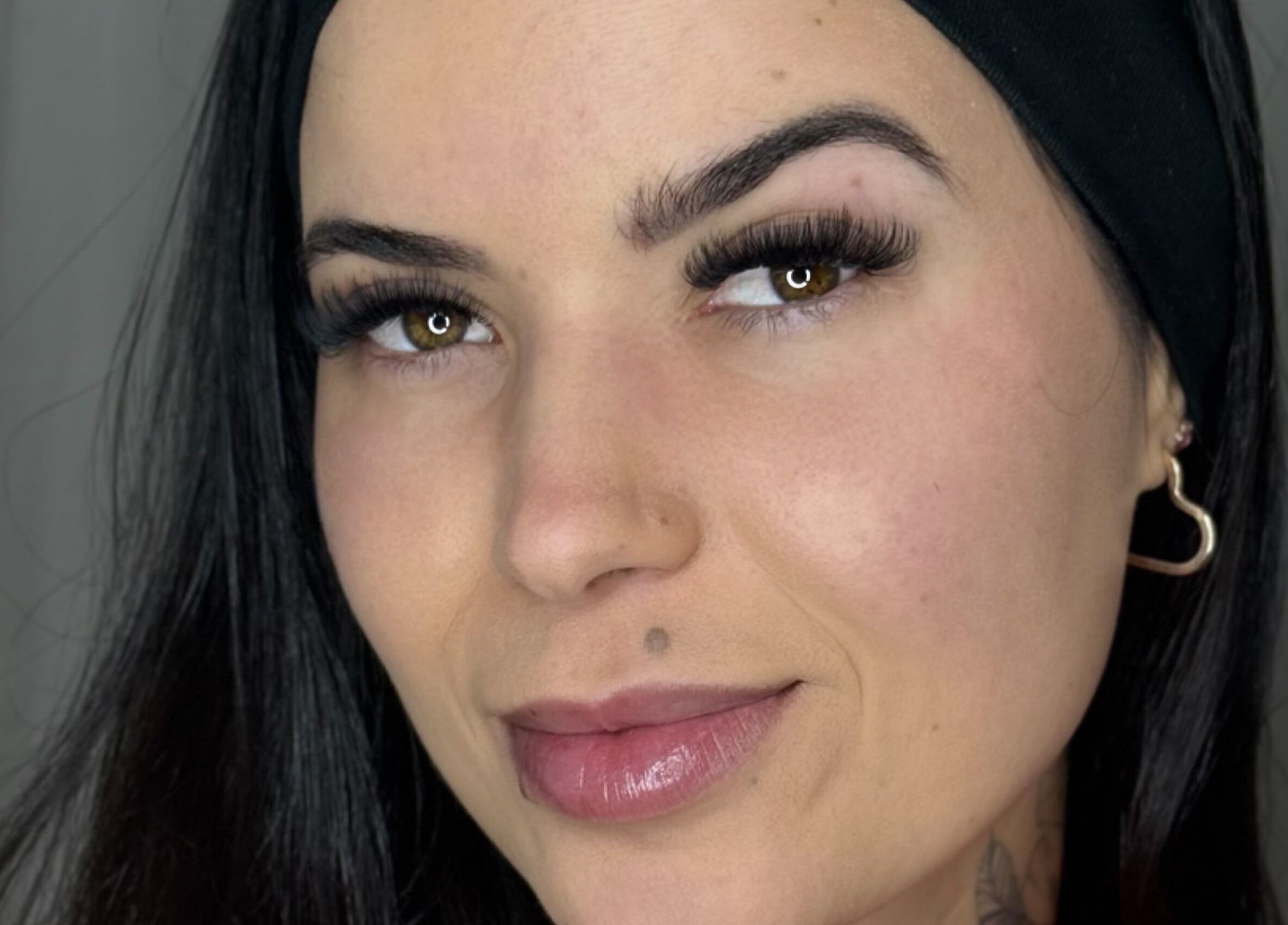 Close do design de cílios na Shirley Lash Design, Coral Springs, Florida, US.