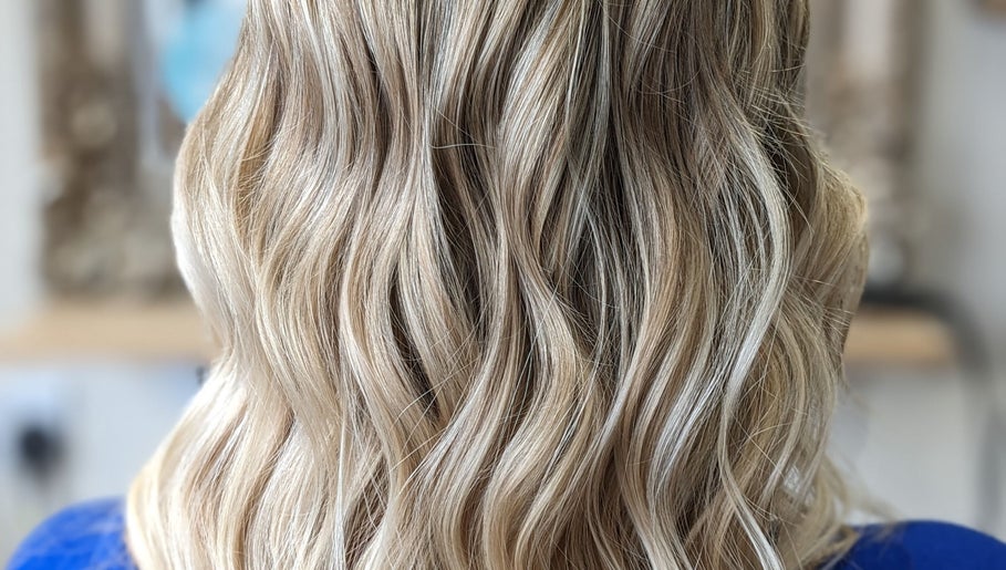 Hair Studio 60 Carshaltonの画像：1