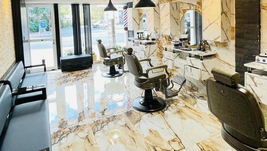Moneycuts Barbershop, bilde 1