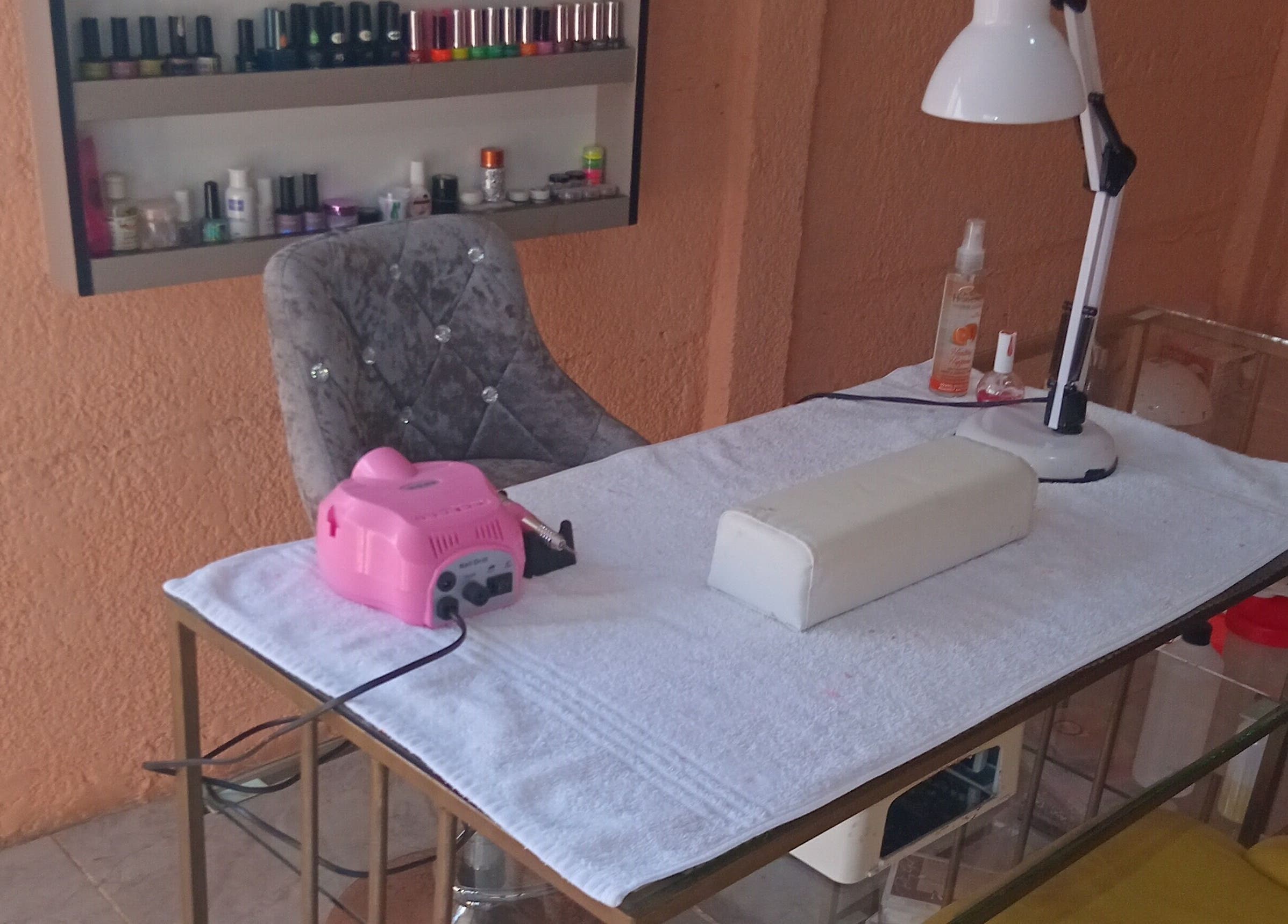 Imbewuenhle Beautology nail station with tools in Benoni, Gauteng, ZA for flawless manicures.