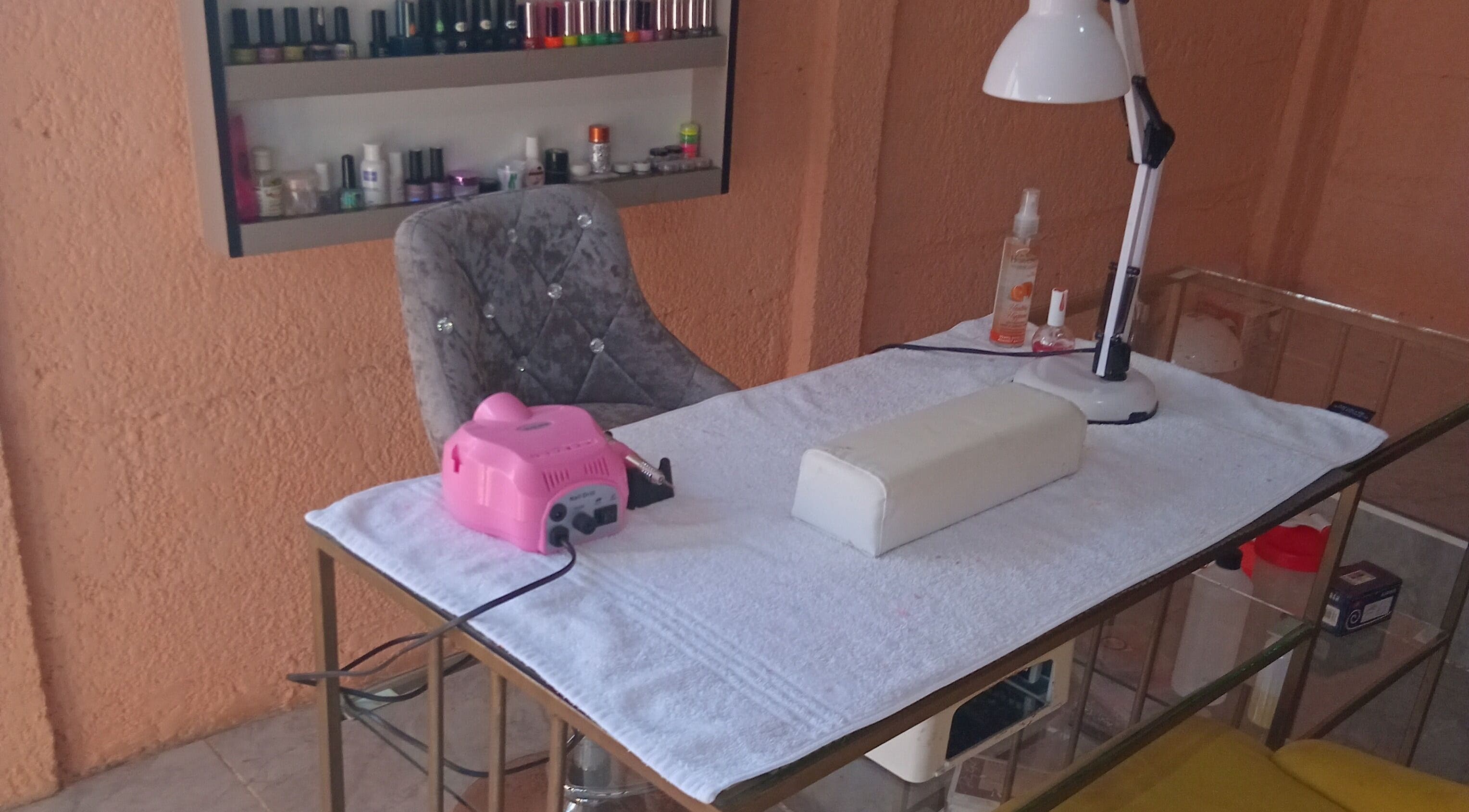 Imbewuenhle Beautology nail station with tools in Benoni, Gauteng, ZA for flawless manicures.