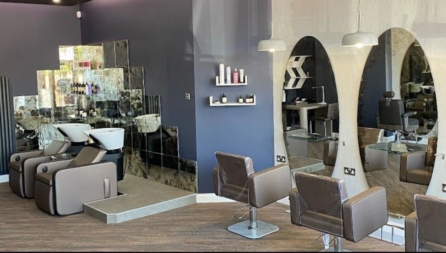 The Blonde Collective at The Style Suite – kuva 1