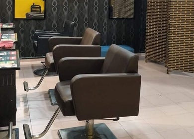 Modern salon chairs at Nur Hair Salon Muslimah Jitra, offering comfort and style in Jitra, Kedah, MY.