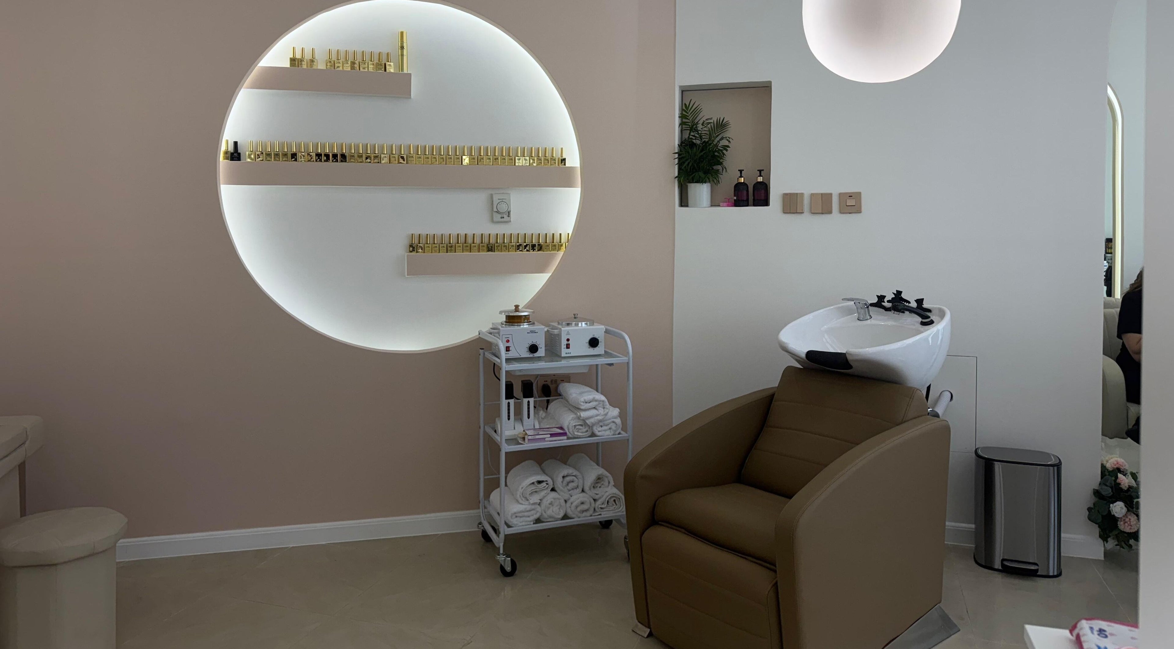 Elegant interior of Mountaha aljamal salon in Sharjah, AE featuring modern design and premium salon equipment.
