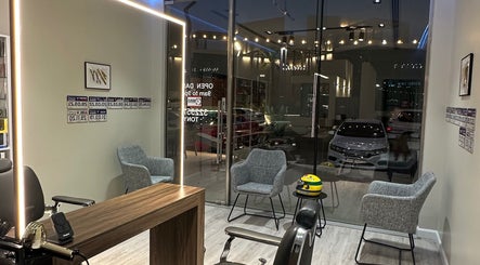 Aura salon & spa
