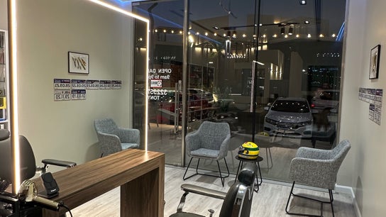 Aura salon & spa