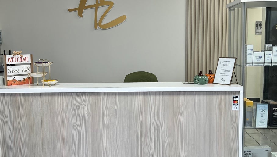 Reception desk at Advance Esthetic, San Lorenzo, San Lorenzo, PR with fall-themed decor.