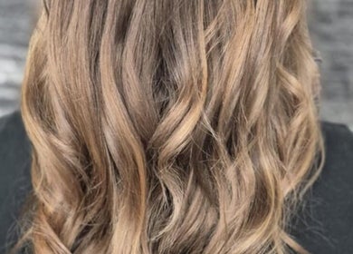 Beautiful wavy hairstyle at Hair by Clementine, Rotorua, Bay Of Plenty Region, NZ, showcasing elegant hair texture.