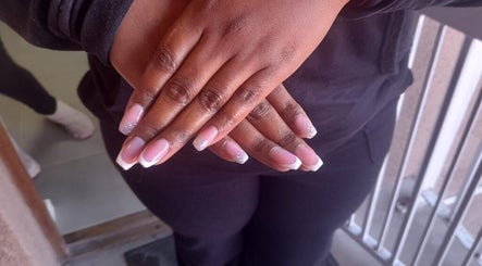 Shanas hair and nails imagem 2