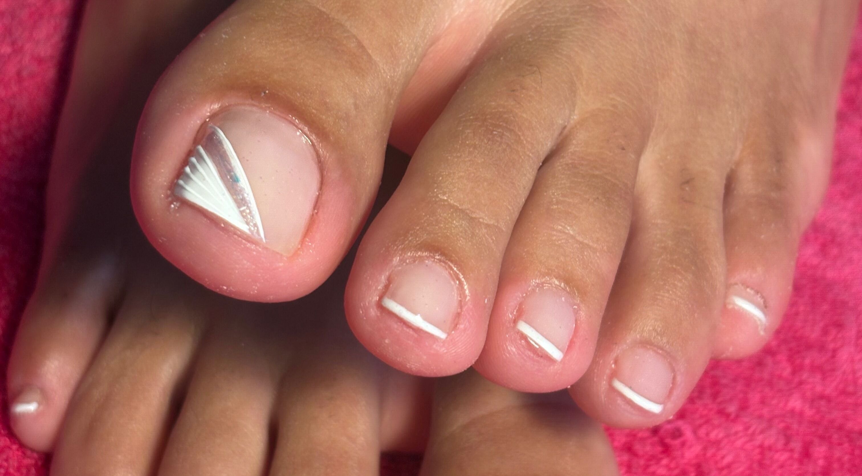 Pedicura con diseño elegante en Muzzo’Nails &CompanyBV, El Tablero, Canarias, ES.